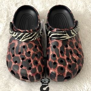 (NWT) Crocs Classic Unisex Animal Remix Clogs Black Multi Animal, Size: W7, M5
